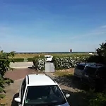 Seeloewe Strandallee 88 B 아파트 *
