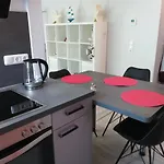 Seeloewe Strandallee 88 B 아파트 하프크루그